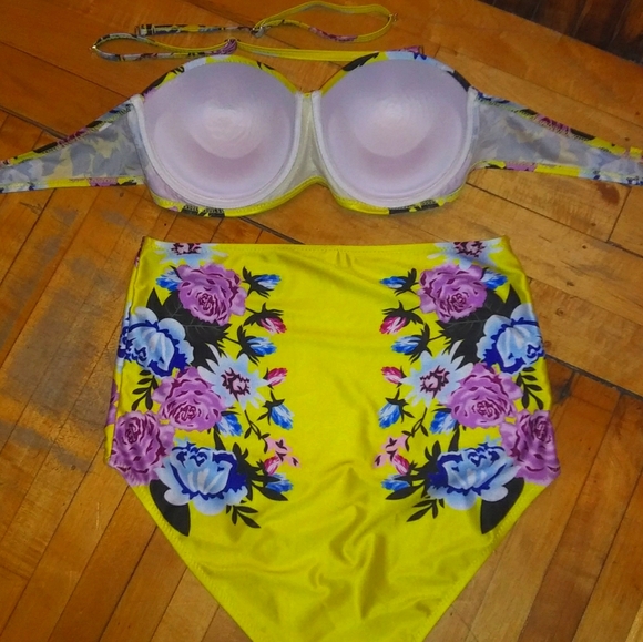 Two piece floral bikini - Picture 5 of 5